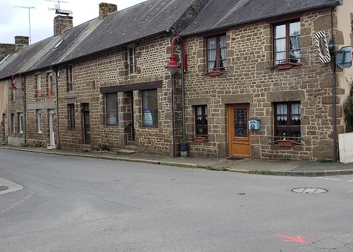 French Village Living * Saint-Fraimbault-sur-Pisse